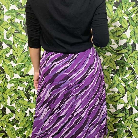 New York & Company Purple Black Zebra Knee Length Stretchy Skirt Medium - Picture 3 of 4